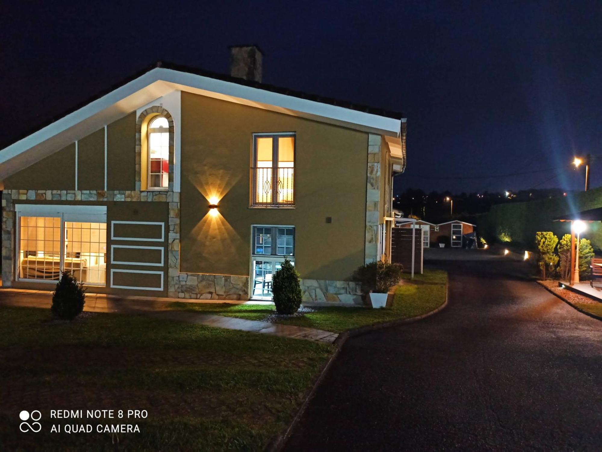 Apartamentos Puerta De Хіхон Екстер'єр фото